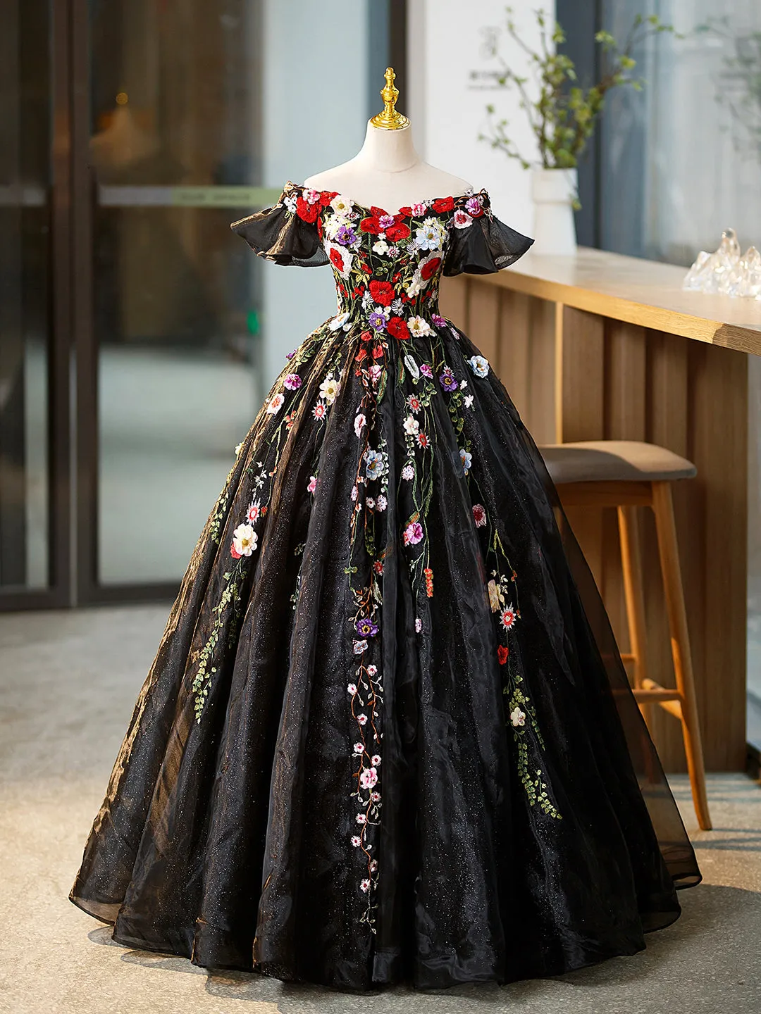 Black Tulle Long Prom Dress with Lace Flowers Beautiful Off Shoulder Evening Gown