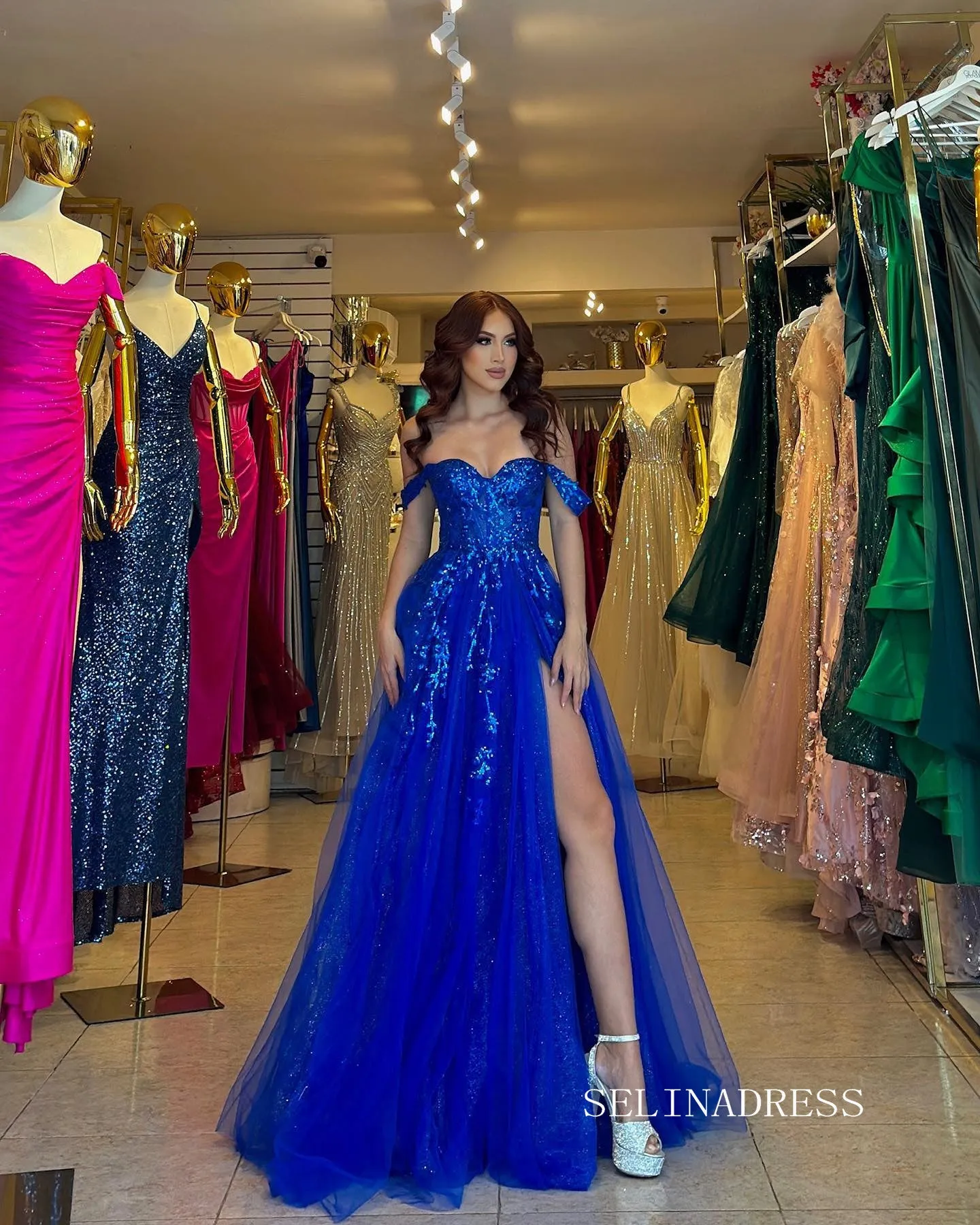 Chic A-line Off-the-shoulder Royal Blue Long Prom Dresses Elegant Lace Beaded Evening Dress sew03348