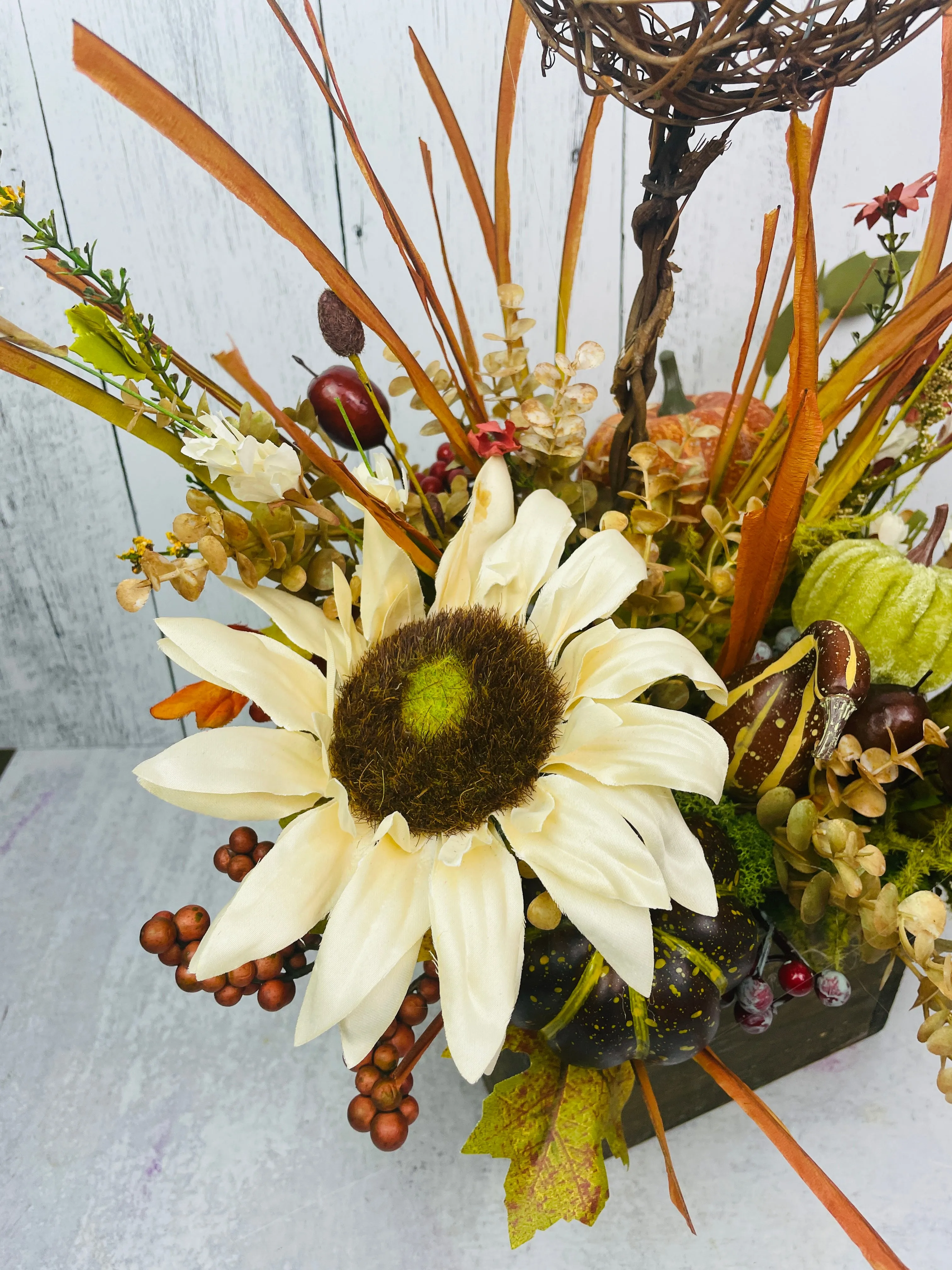 Fall Table decor with Sunflowers