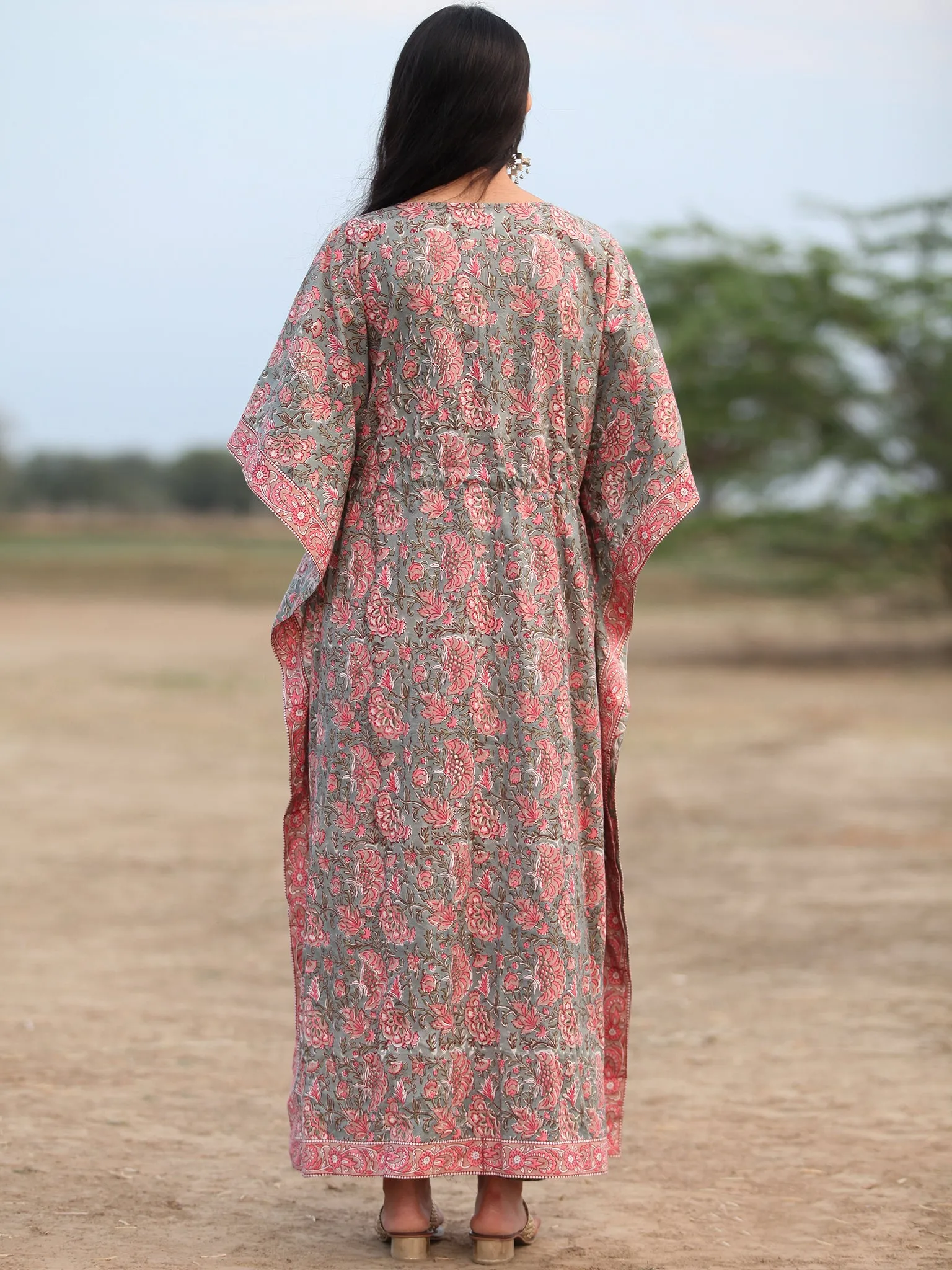 Fiza Parizaad Kaftan